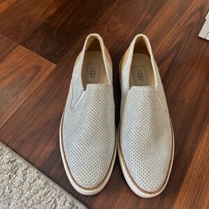 Ugg size 9 but fit like 8